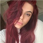 Studentessa universitaria con maturità linguistica offre lezioni private a Milano